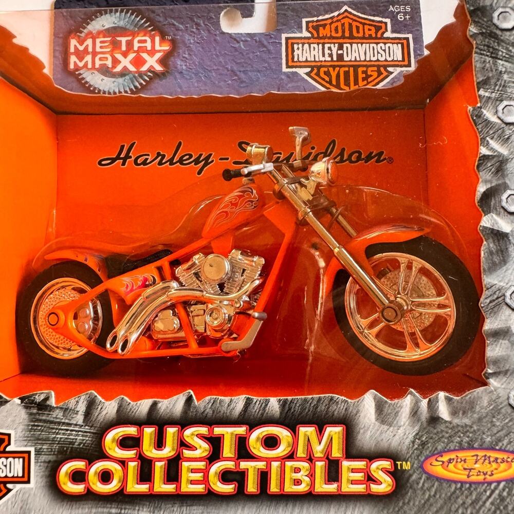 Harley Davidson Metal Maxx Vintage Motorcycle 1:17 Scale Die Cast Plastic Parts